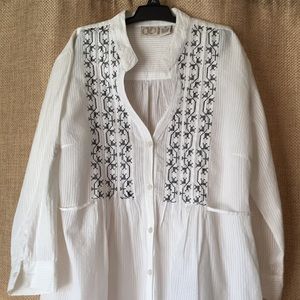 🍃HP🍃Boho White Embroidered Tunic w 3/4 Sleeves